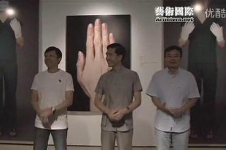 No Plastic Surgery Today: Xiao Han’s Performing Art Exhibit